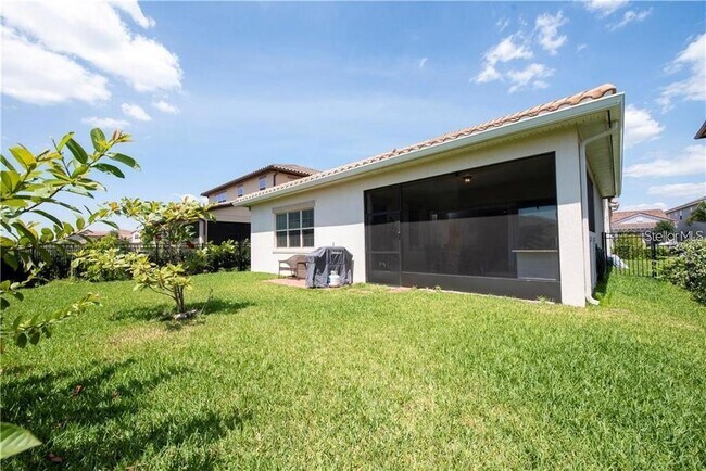 Building Photo - 13092 Stanthorne Ave