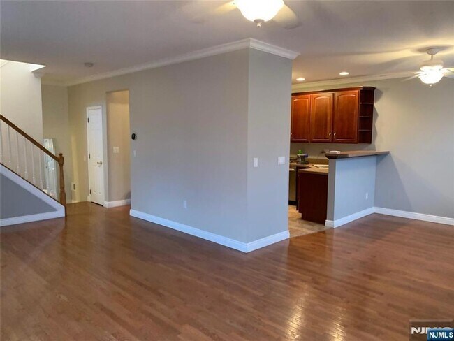 Building Photo - 57 Devonshire Dr