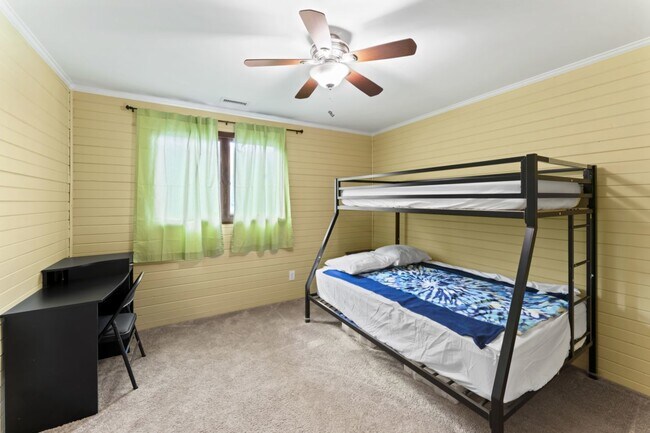 Building Photo - 25678 W Long Beach Dr