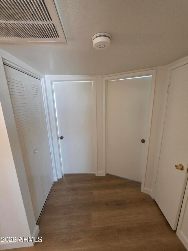 Building Photo - 3850 W Caribbean Ln