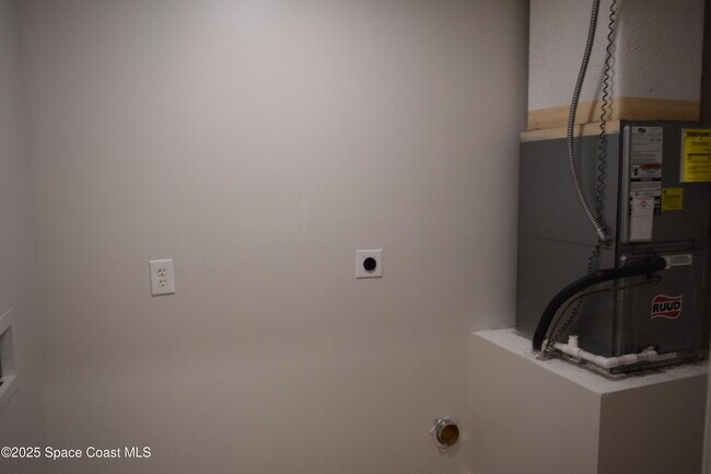 Building Photo - 939 Lyons Cir NW