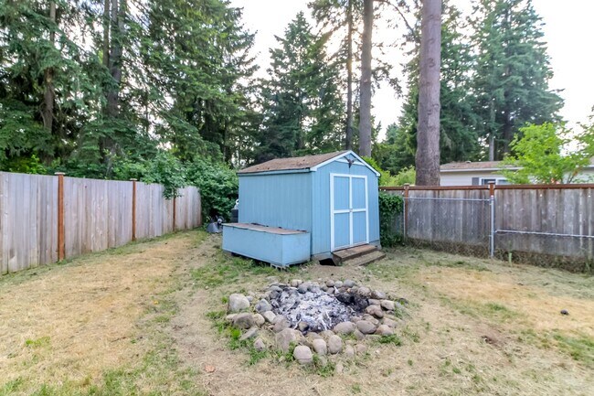 Building Photo - Updated 2 bedroom manufactured home on large corner lot