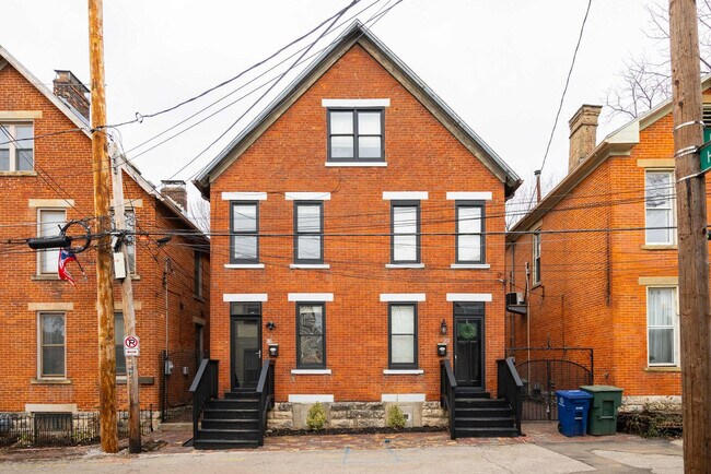 Building Photo - 96-98-98 Brickel St