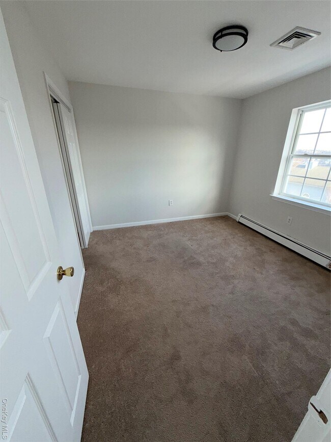 Building Photo - 219 Mary Lou Ave