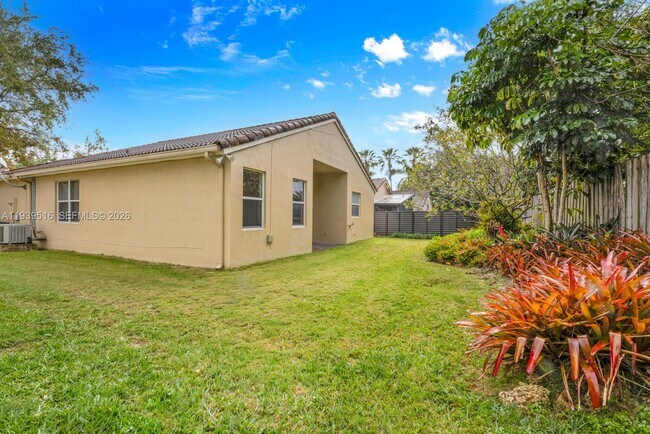 Building Photo - 18322 SW 94th Ct