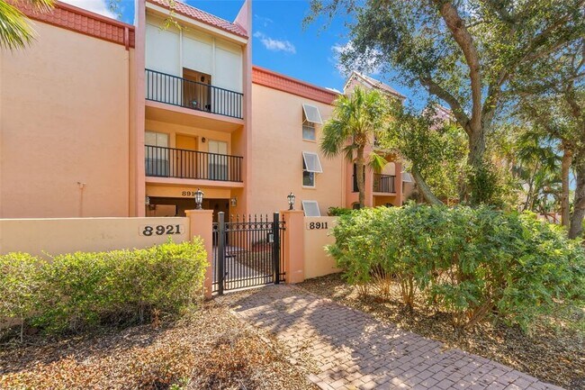 Building Photo - 8911 Blind Pass Rd