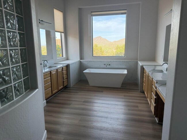 Building Photo - 42107 N Mountain Cove Dr