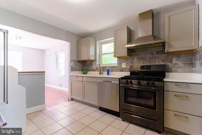 Building Photo - 2600 Arvin St