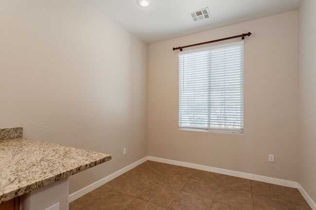 Building Photo - 8611 Splendid Leaf Ct