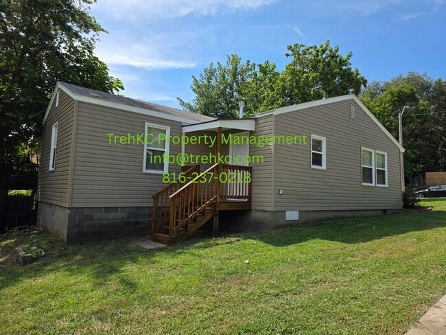 Building Photo - Freshly Updated 3-Bedroom Home in Blue Hills!