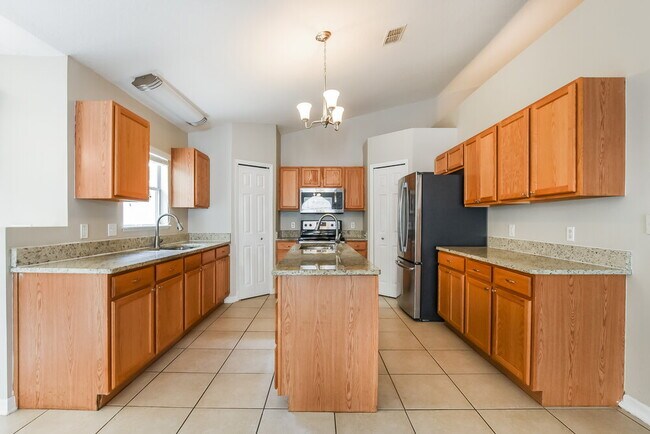 Building Photo - 2572 Palmetto Ridge Cir