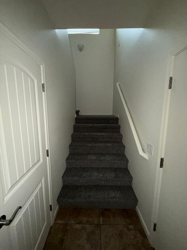 Building Photo - Beautiful 3 bedroom home in Gilbert! NEW CARPET NEW PAINT