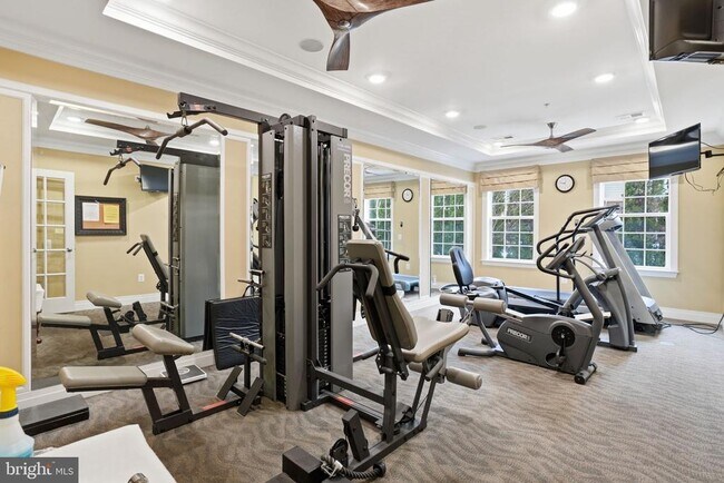 Building Photo - 7871 Rolling Woods Ct