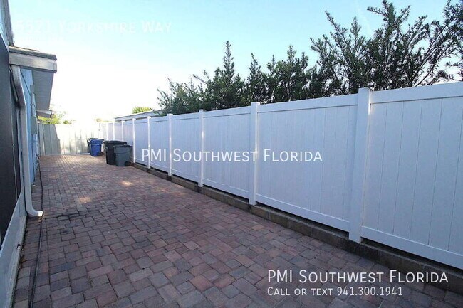 Building Photo - 5521 Yorkshire Way