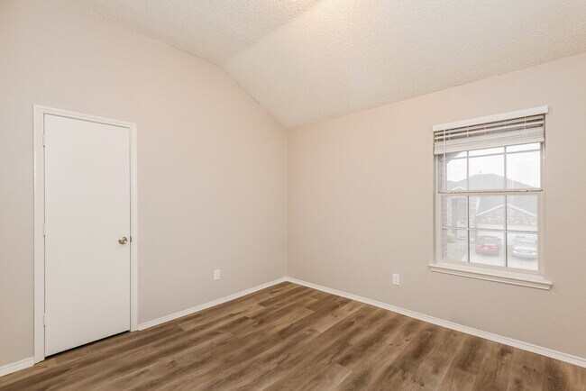Building Photo - 7806 Calgary Ln