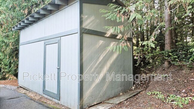 Building Photo - 6145 Cameron Ln NW
