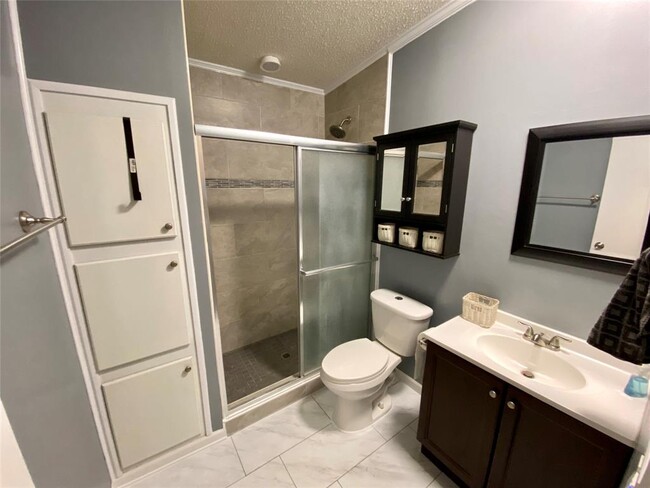 Building Photo - 11273 Camp Creek Way