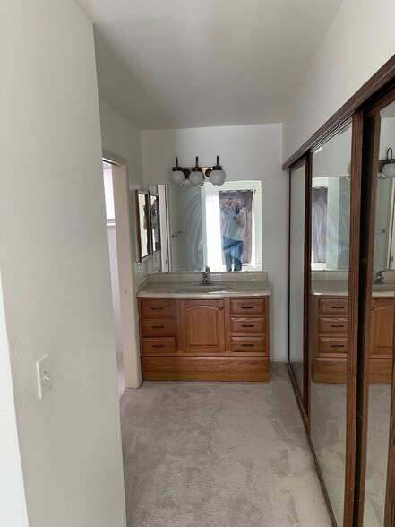 Building Photo - 1830 Salisbury Dr