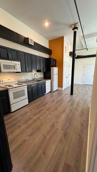 Primary Photo - 177 Chestnut St