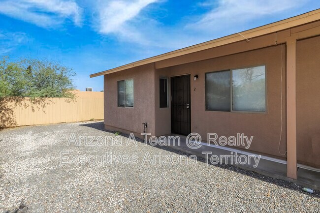 Building Photo - 2635 N Fontana Ave