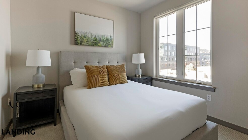 Building Photo - 1850 NW Front Ave