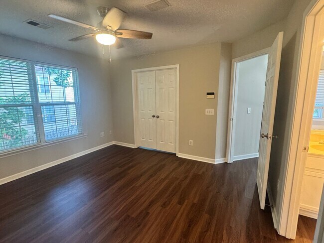 Building Photo - 3820 Windstream Way