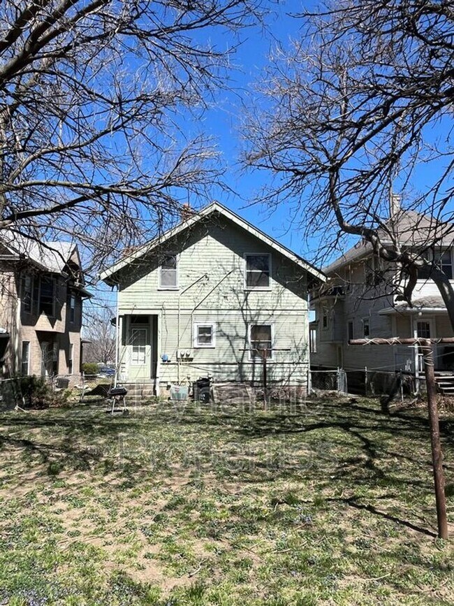 Building Photo - 3025 California St