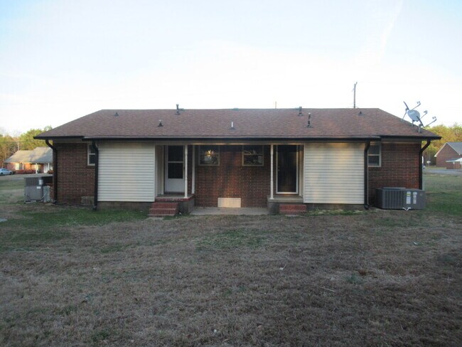 Building Photo - Brick Duplexes in Lincolnton – Now Ready for Lease!