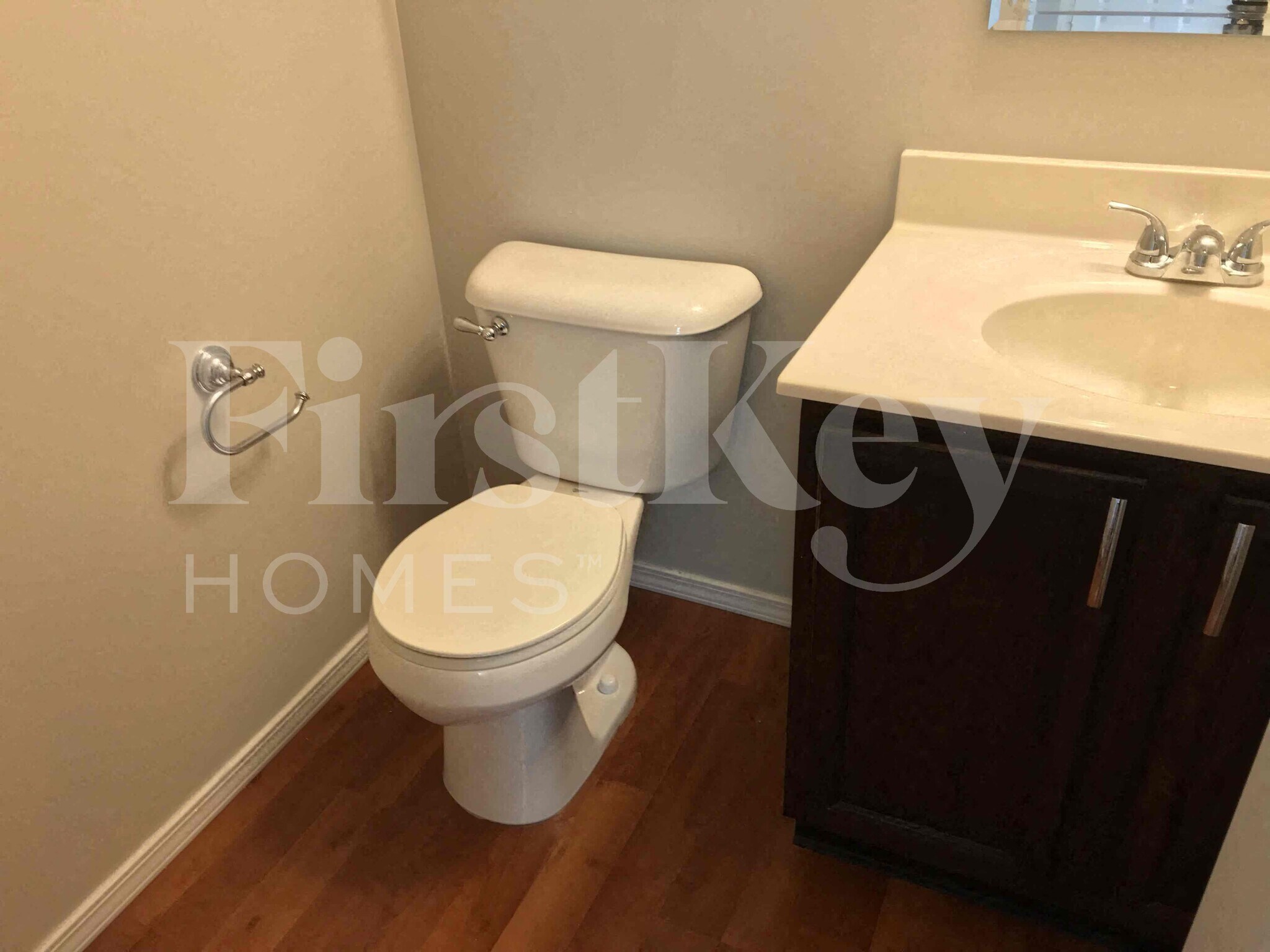 Building Photo - 2005 Briarridge Dr