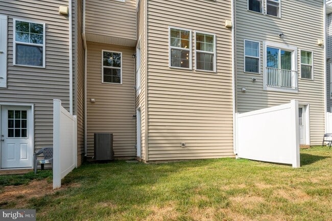 Building Photo - 64 Tate Manor Dr