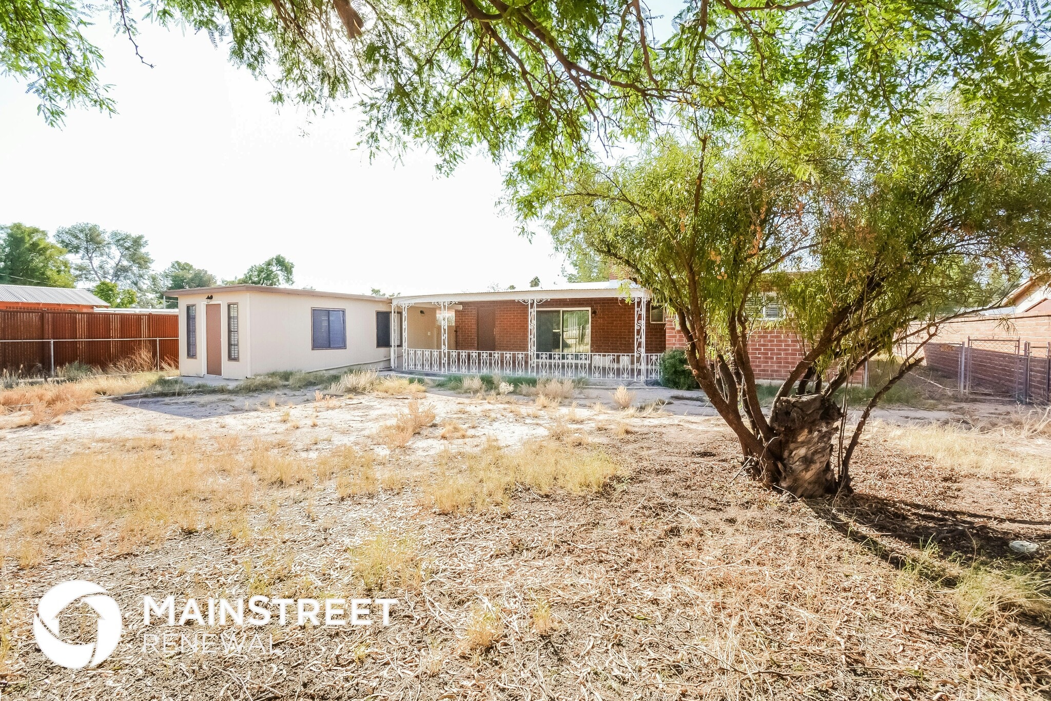 Building Photo - 3921 E Alta Vista St