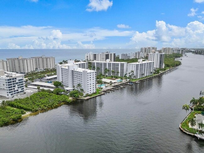 Building Photo - 3310 S Ocean Blvd