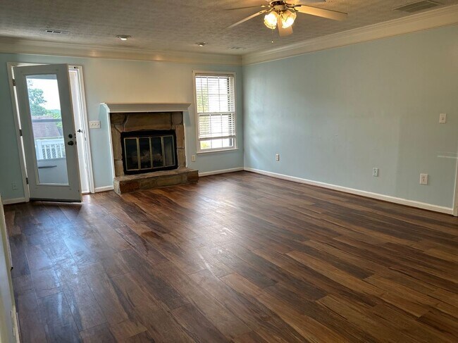 Building Photo - 2745 McDonough Rd