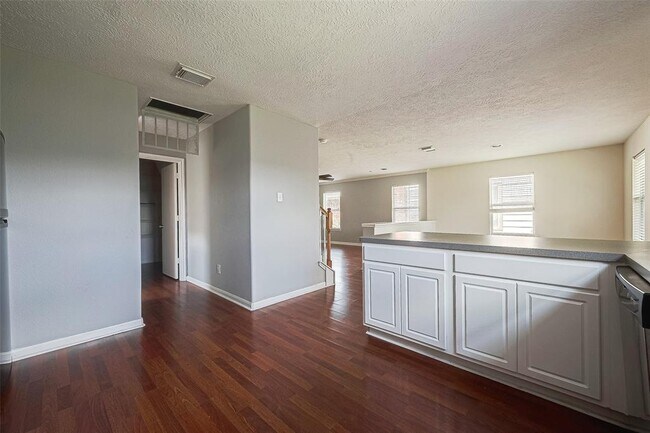 Building Photo - 18110 Shallow Leaf Ln