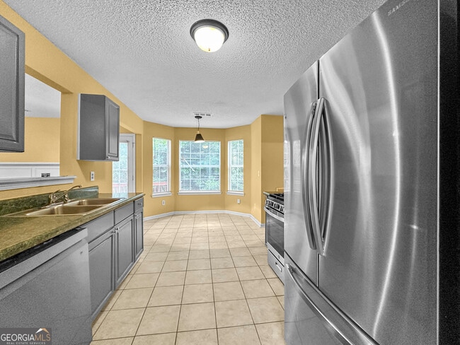 Building Photo - 10761 Tara Village Way