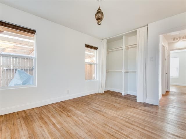 Building Photo - 3739 Almazan Dr