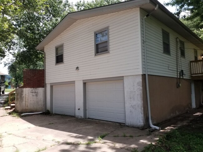 Building Photo - Coming Soon! Newly Renovated Home in Kansa...