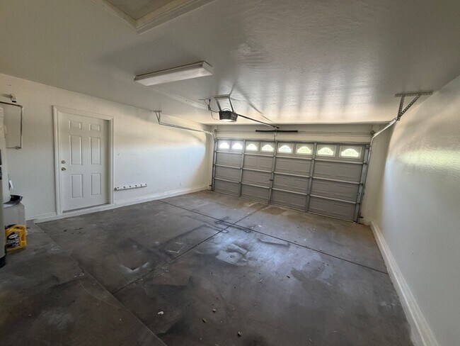 Building Photo - 6829 E San Tan Way