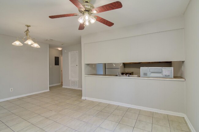 Building Photo - 2416 Winston Way