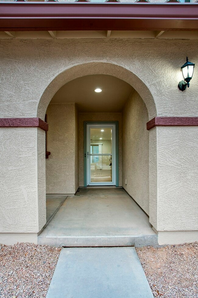 Building Photo - 2868 E Binner Dr