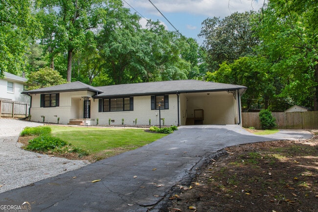 Building Photo - 4090 Land O Lakes Dr NE