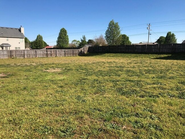 Building Photo - 13 Old Glory Way