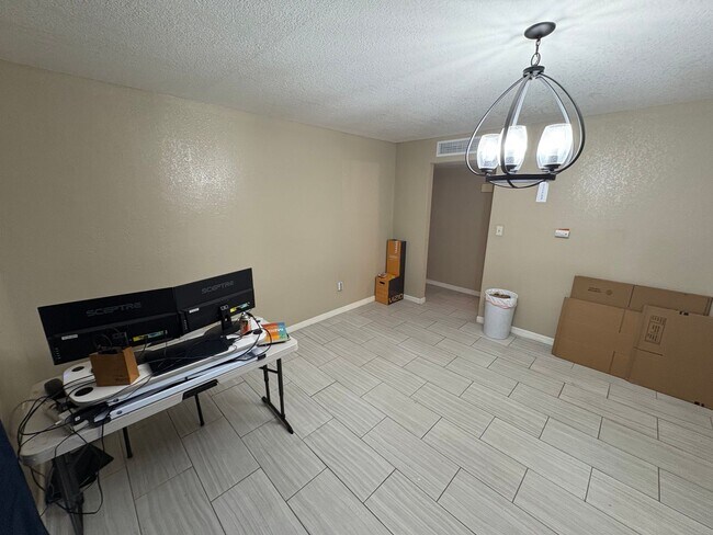 Building Photo - 2900 Schooner Dr