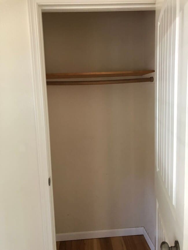 Building Photo - Live in Comfort and Style in the Heart of Corvallis!