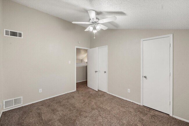 Building Photo - 311 Kings Way Dr