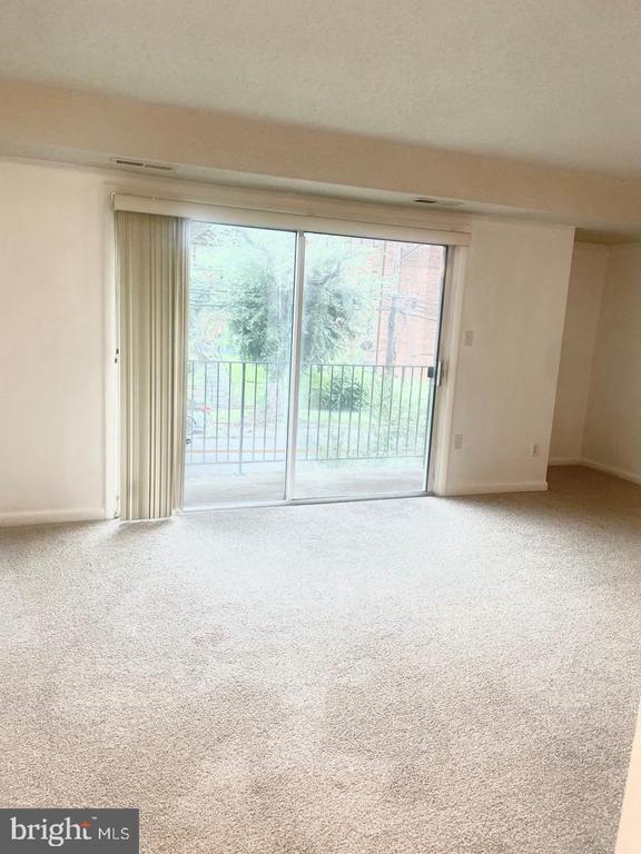 Building Photo - 625 Chesapeake St SE