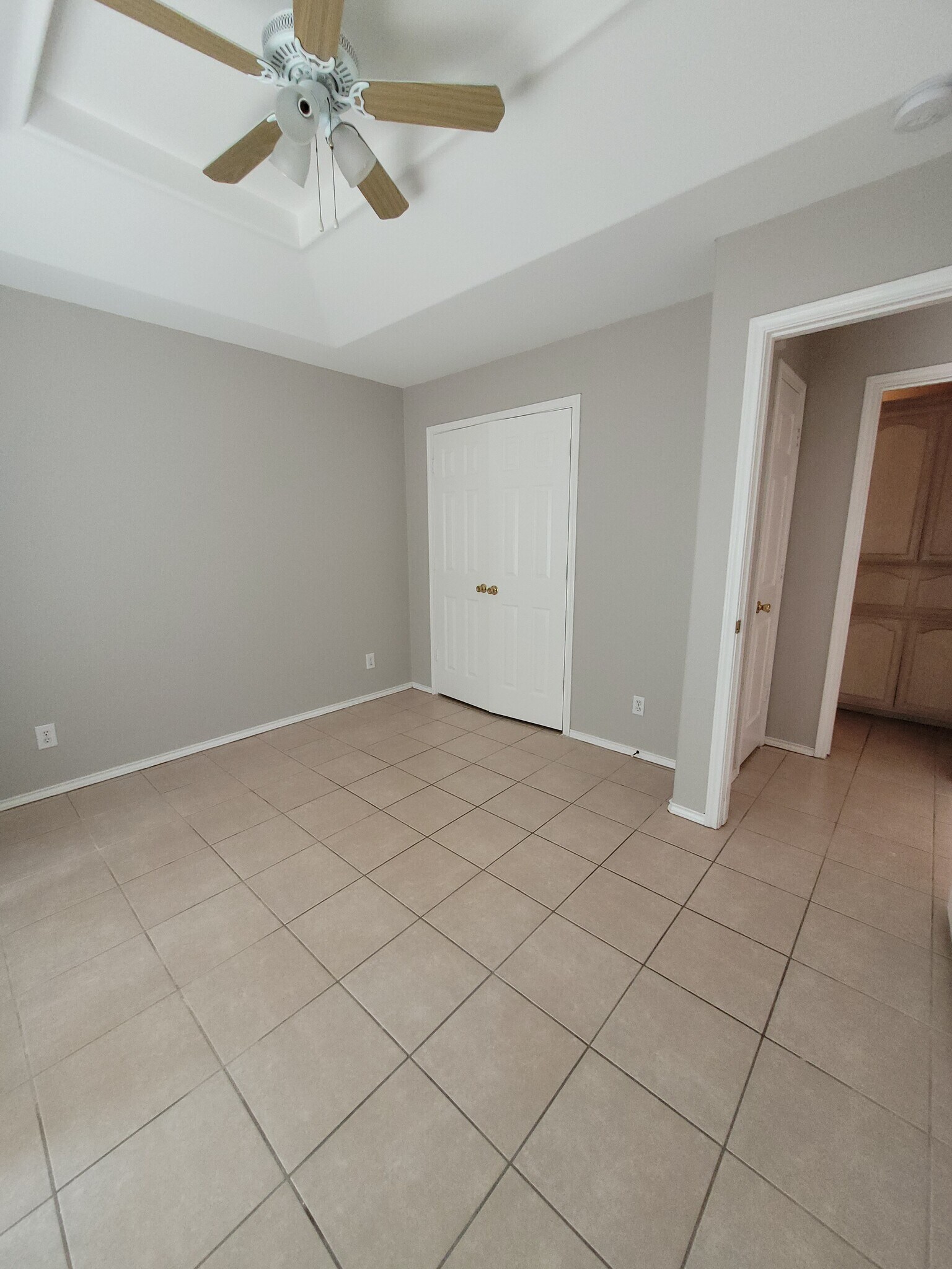 Building Photo - 629 S Dfw Dr