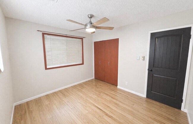 Building Photo - 1237 E Riviera Dr