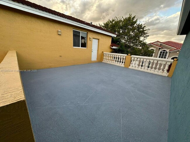 Building Photo - 10812-10851 NW 51st Ln