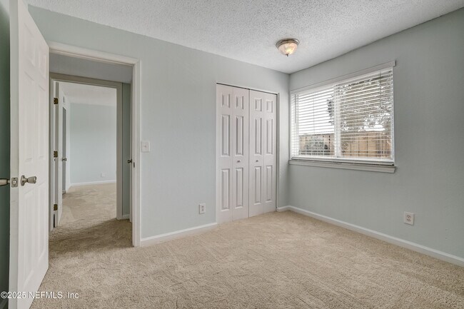 Building Photo - 6561 Mission Ct